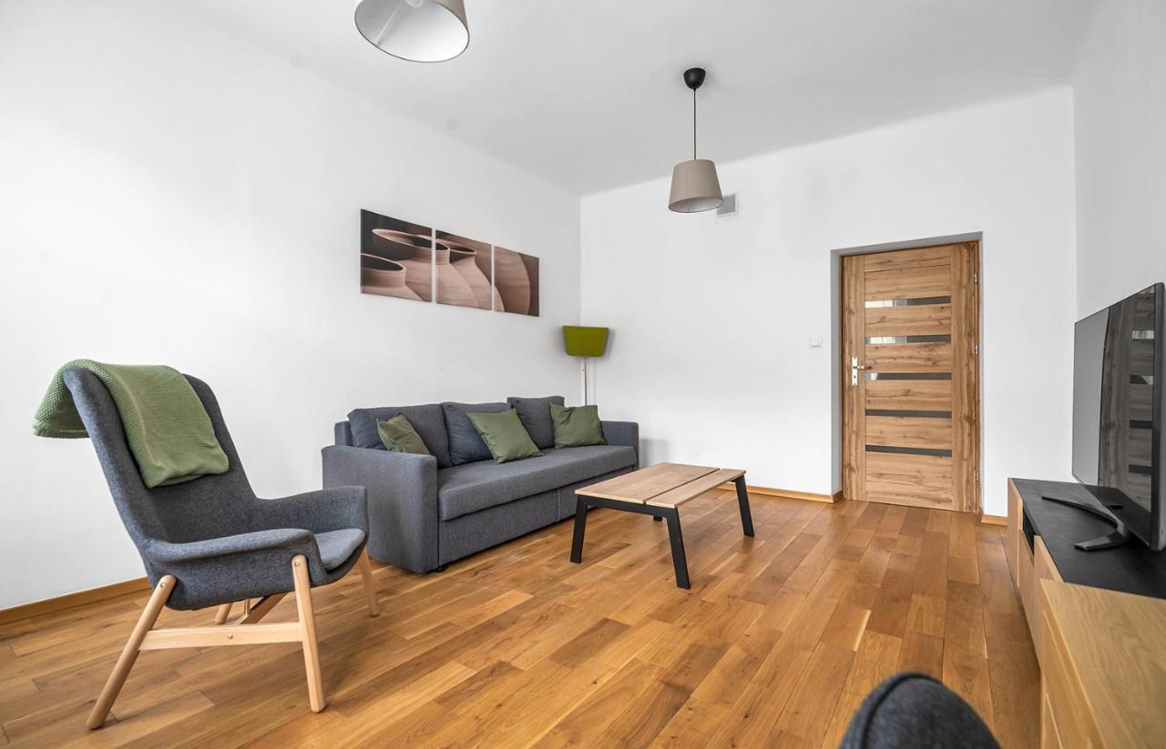 Apartment Pole Mokotowskie - 60m2, Metro, Park, Shops Nearby - By Rentujemy